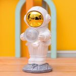 Astronot Masa Lambasi, 14x8