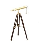 Teleskop Ahşap Ayaklı Pirinç 7X100